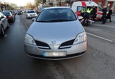Mopedo &bdquo;Aprilia RS50&ldquo; ir automobilio &bdquo;Nissan Primera&ldquo; avarija Alytuje