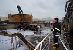 Sprogimo ir gaisro padariniai chemijos gamykloje, Kinijoje.