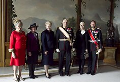 Princesė Astrid, karalienė Sonja, Lietuvos prezidentė Dalia Grybauskaitė, Norvegijos karalius Haraldas, princesė Mette-Marit ir princas Haakonas