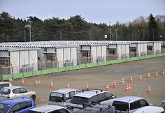 Rikuzentakatoje pastatyti laikinini namai nukentėjusiems per žemės drebėjimą ir cunamį