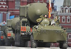 Rusijos &bdquo;Topol-M&ldquo; balistinė raketa Raudonojoje aik&scaron;tėje 2
