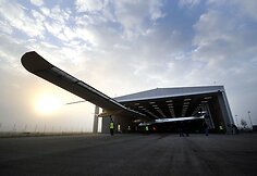 I&scaron; angaro i&scaron;varomas &bdquo;Solar Impulse&ldquo; lėktuvas
