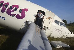 Sulūžęs „Boeing 737-800“ lėktuvas