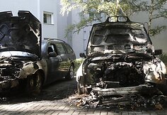 Sudegę automobiliai