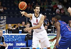 Jose Calderonas (balta apranga)
