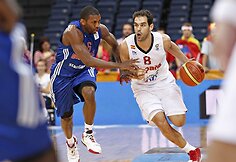 Jose Calderonas (de&scaron;inėje)