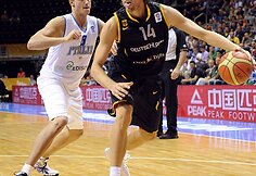 Dirkas Nowitzki (de&scaron;inėje) ir Danilo Gallinari