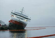 Pasviręs kruizinis laivas Norvegijoje (2011 rugsėjo 16 dienos rytą)