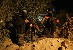 Palestinos kariai budi prie pagrindinio kelio