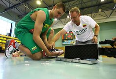 Jonas Valančiūnas su Linu Kunigėliu