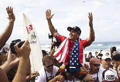 K.Slateris 10 kartą tapo pasaulio banglenčių čempionu