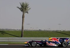 Abu Dhabio kvalifikacijoje triumfavo S.Vettelis (&bdquo;Red Bull&ldquo;)
