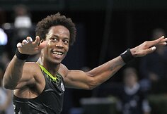 R.Federeris po trijų valandų kovos pralaimėjo D.Monfilsui