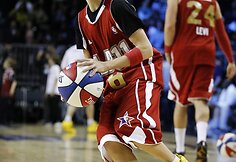 Paauglių dievaičiui Justinui Bieberiui NBA &bdquo;Visų žvaigždių&ldquo; savaitgalyje atiteko naudingiausio žaidėjo prizas 