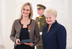 Prezidentė Dalia Grybauskaitė įteikė valstybinius apdovanojimus geriausiems &scaron;alies sportininkams