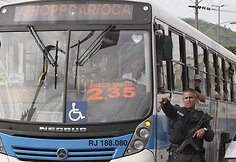 Rio de Žaneire ketvirtą dieną siautėja nusikaltėliai