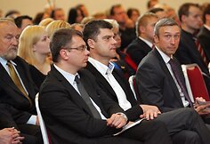 Žilvinas &Scaron;ilgalis (viduryje)