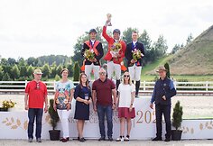 7-mečių žirgų grupės apdovanojimai, čempionas Irmantas Grikienis ir Corlander