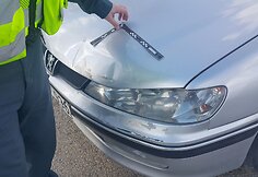 Automobilis partrenkė vienuolikmetę