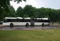 Liepsnos kėsinosi į autobusą