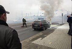 Aleksote degė automobilis
