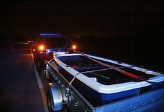 Specialiųjų tarnybų darbuotojai „šukuoja“ pakrantes