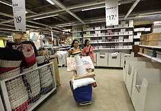 &bdquo;11 Furniture&ldquo; paduotuvė primena &bdquo;Ikea&ldquo;