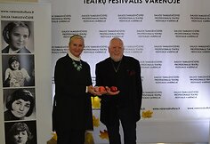 Varėnoje simbolines duris užvėrė visą mėnesį trukęs teatrų festivalis