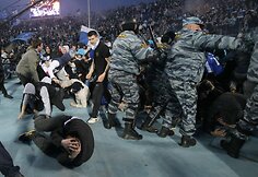„Zenit“ sirgalių ir OMON pareigūnų susirėmimas Sankt Peterburge