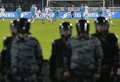 „Zenit“ sirgalių ir OMON pareigūnų susirėmimas Sankt Peterburge