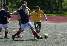 Futbolo aikštelėje – žurnalistai