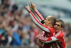 Olandas Arjenas Robbenas pelnė tris įvarčius, o „Bayern“ sutriuškino varžovus rezultatu 6:0
