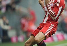 Olandas Arjenas Robbenas pelnė tris įvarčius, o „Bayern“ sutriuškino varžovus rezultatu 6:0