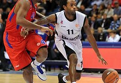 Jamontas Gordonas (CSKA) ir Julius Jenkinsas („Brose Baskets“)
