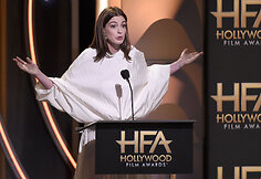 Anne Hathaway