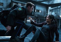Grey Damonas ir Shay Mitchell siaubo filme „Hanos Greis egzorcizmas“