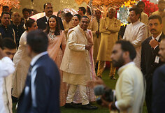 Nuotakos tėvas Mukeshas Ambani