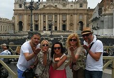 Dominykas Kubilius, Oksana Pikul, Katažina Nemycko, Laura Pauk&scaron;tė ir Jonas Jonu&scaron;as Romoje