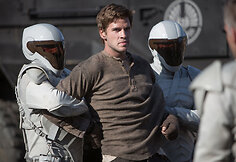 Liamas Hemsworthas filme „Bado žaidynės. Ugnies medžioklė“