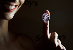 Žiedas su „Pink Star“ briliantu