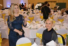 &bdquo;Mamų unijos&ldquo; vadovė Eglė Melinauskienė (de&scaron;inėje)
