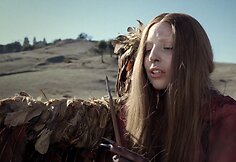 Lady Gaga dainos &bdquo;G.U.Y.&ldquo; vaizdo klipe