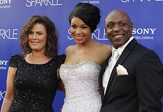 Dainininkė Jordin Sparks su mama Jodi ir tėčiu Phillippi