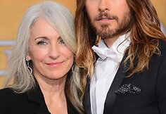 Aktorius ir dainininkas Jaredas Leto su mama Constance