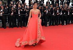Freida Pinto
