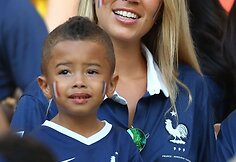 Rio Mavubos žmona Elodie su sūnumi Tiago