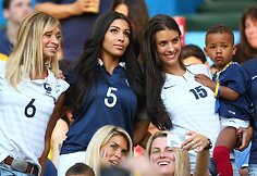 Prancūzijos futbolininkų žmonos Fiona Cabaye, Mazda Magui ir Ludivine Sagna