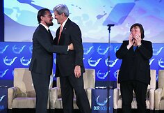 Leonardo DiCaprio ir Johnas Kerry