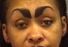 Keisčiausios antakių formos