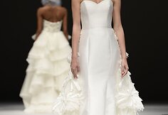 &bdquo;Badgley Mischka&ldquo; kolekcijos modelis